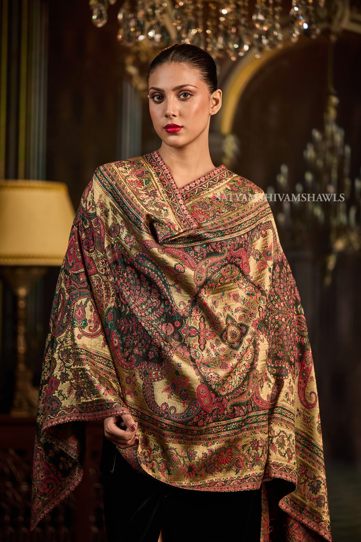 Moonlight Antique Paisley Kani Women Stole