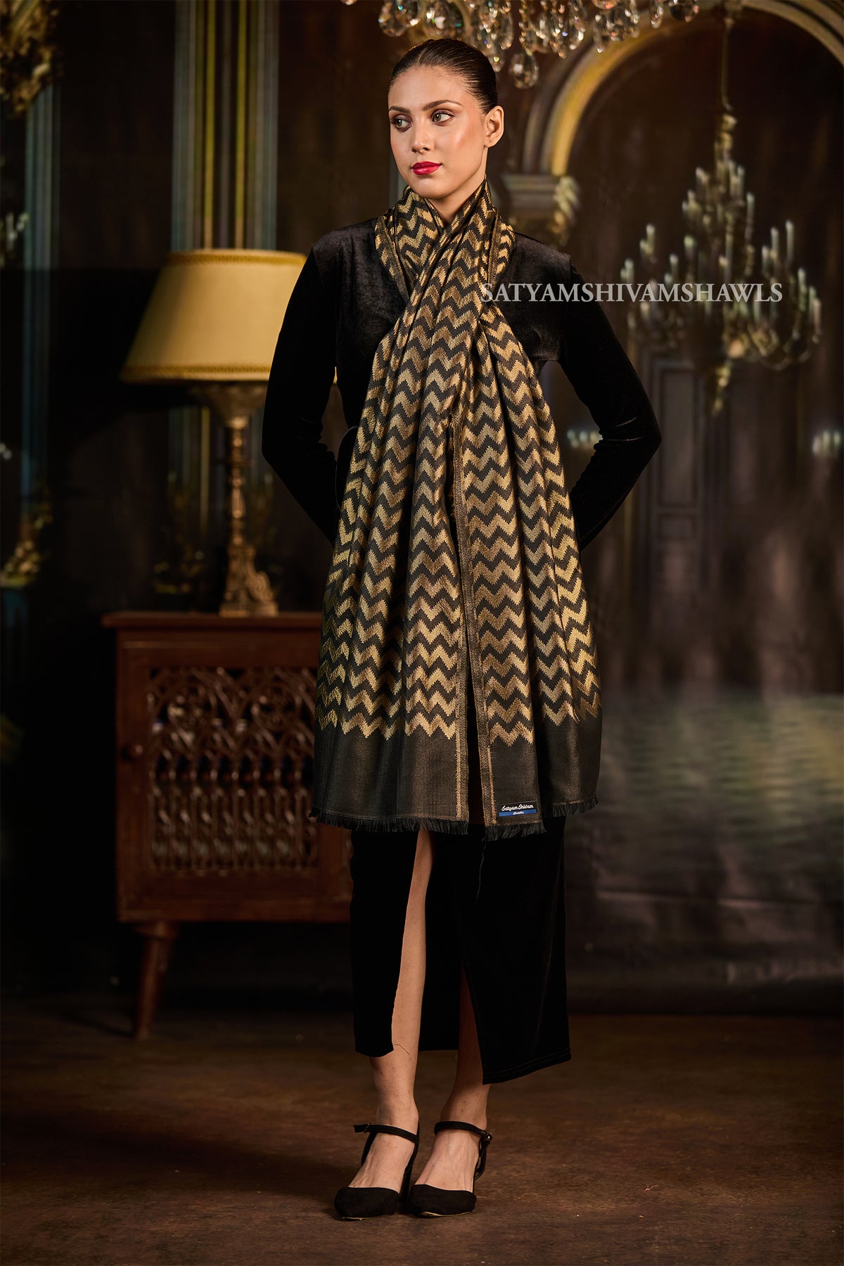 Moonlight Golden Zigzag Reversible stole