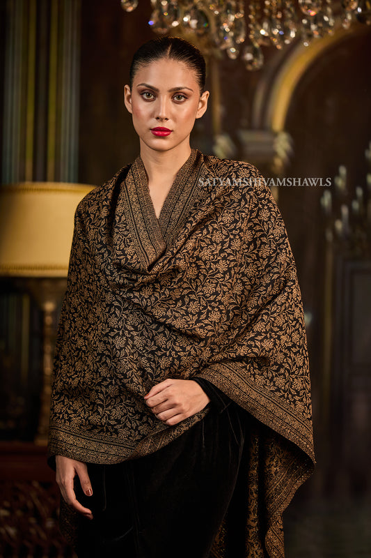 Midnight Gold Zari Weaved Reversible Stole