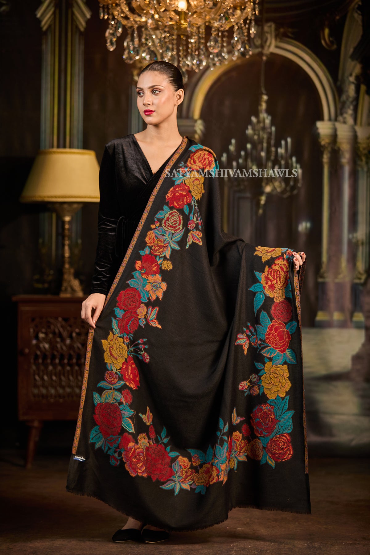 fine wool pashmina kani multi flower border design shawls