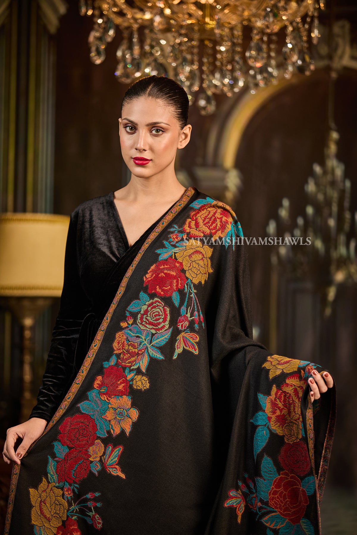 fine wool pashmina kani multi flower border design shawls