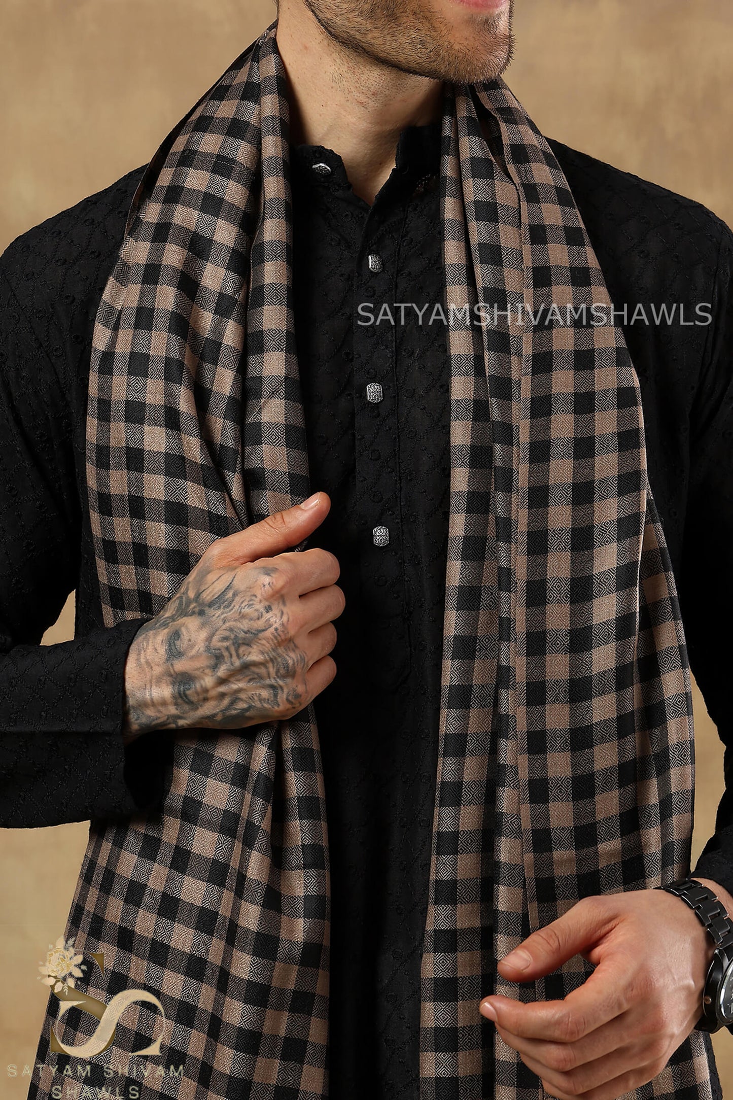ROYAL LUXURY PASHMINA RING PASS GENTS LOHI MIST CHECK DESIGN ,BLACK TOOSH COMBINATION