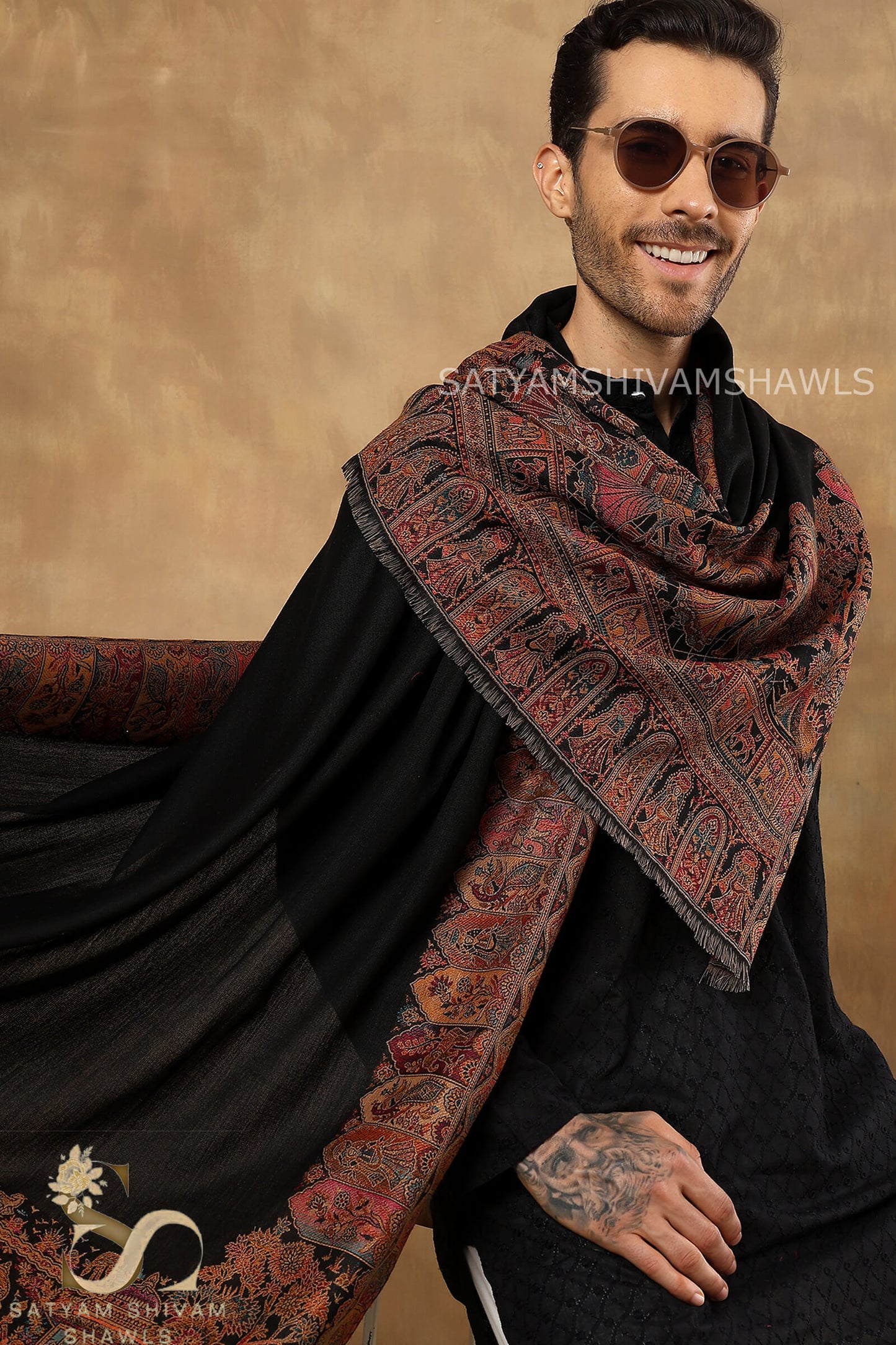 TAJ SAKHIYAAN  KANI BORDER WEAVE SHAWL, SOFT, WARM AND LIGHT WEIGHT, BLACK