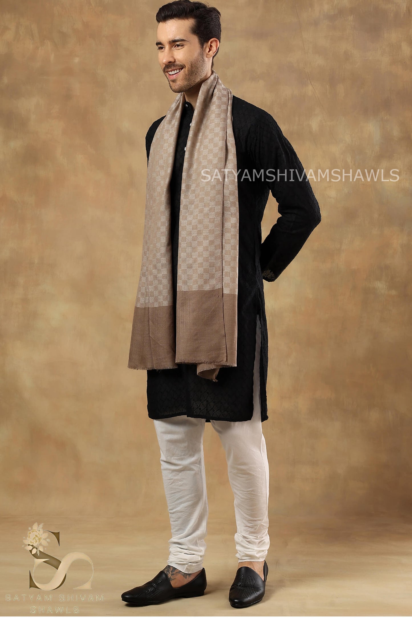 EXTRA FINE WOOL MIST CHECK MENS STOLE, CAMELTOOSH COLOUR