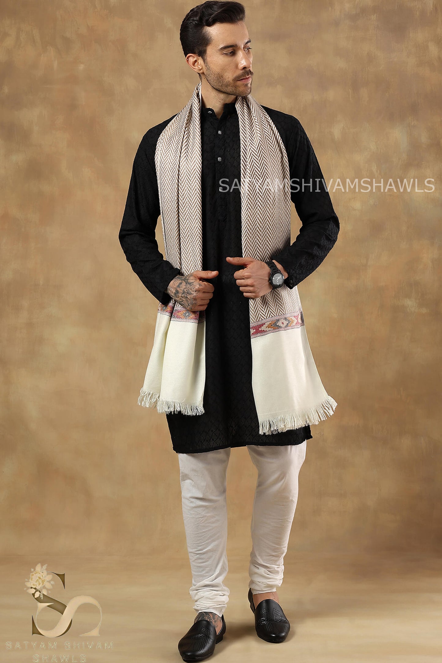 KULLU PALLA WITH SELF ZIG ZAG PATTREN MENS STOLE,WHITE
