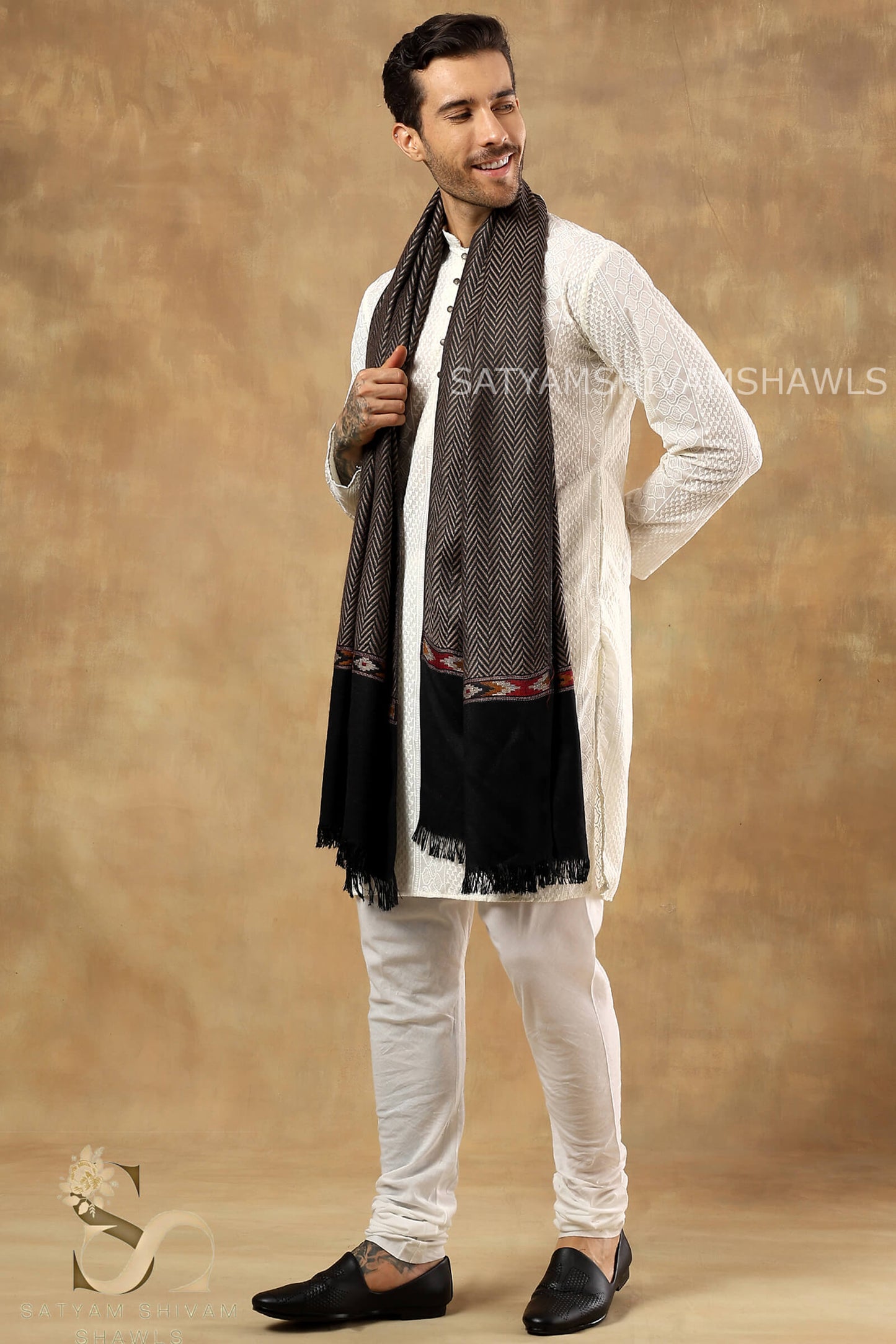 KULLU PALLA WITH SELF ZIG ZAG PATTREN MENS STOLE,BLACK