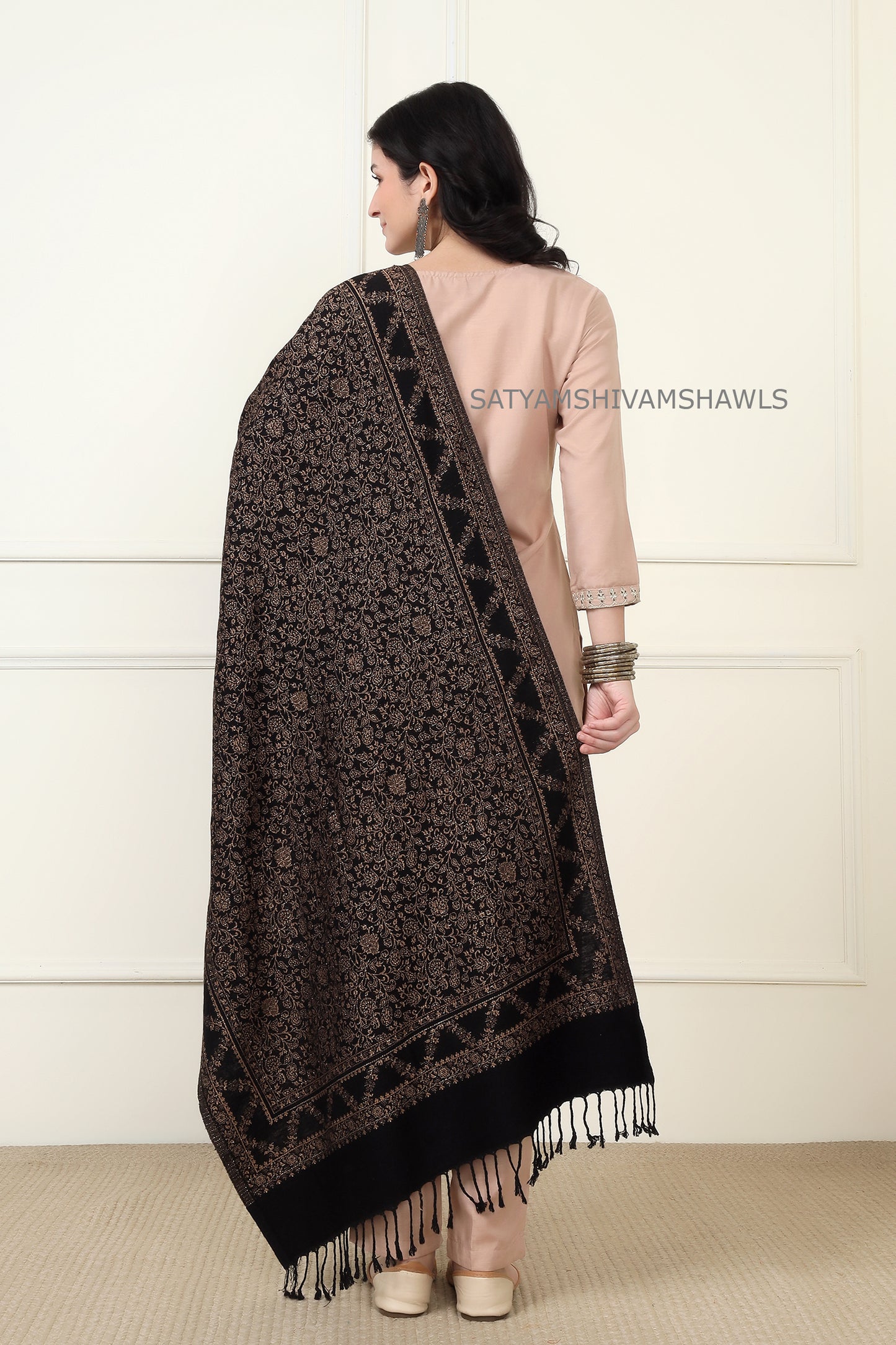pure wool zari weaved stole,black