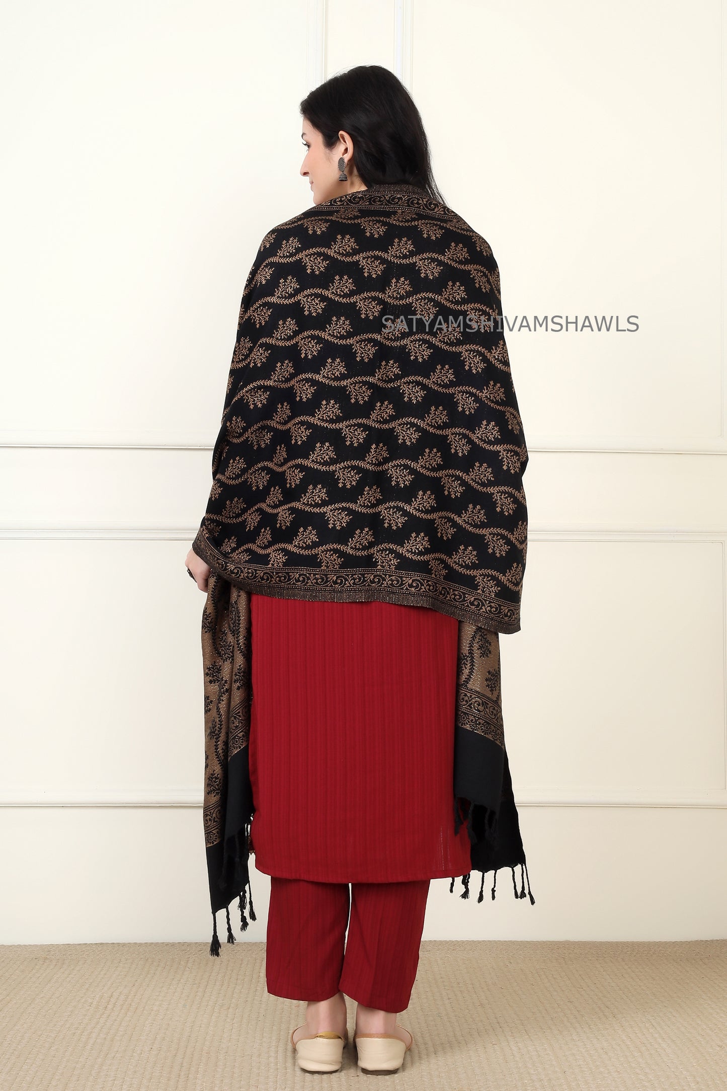 pure wool zari weaved stole,black