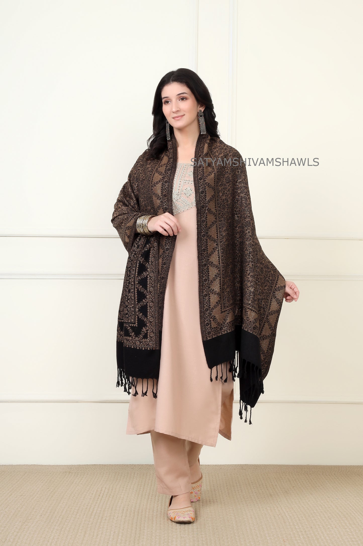 pure wool zari weaved stole,black