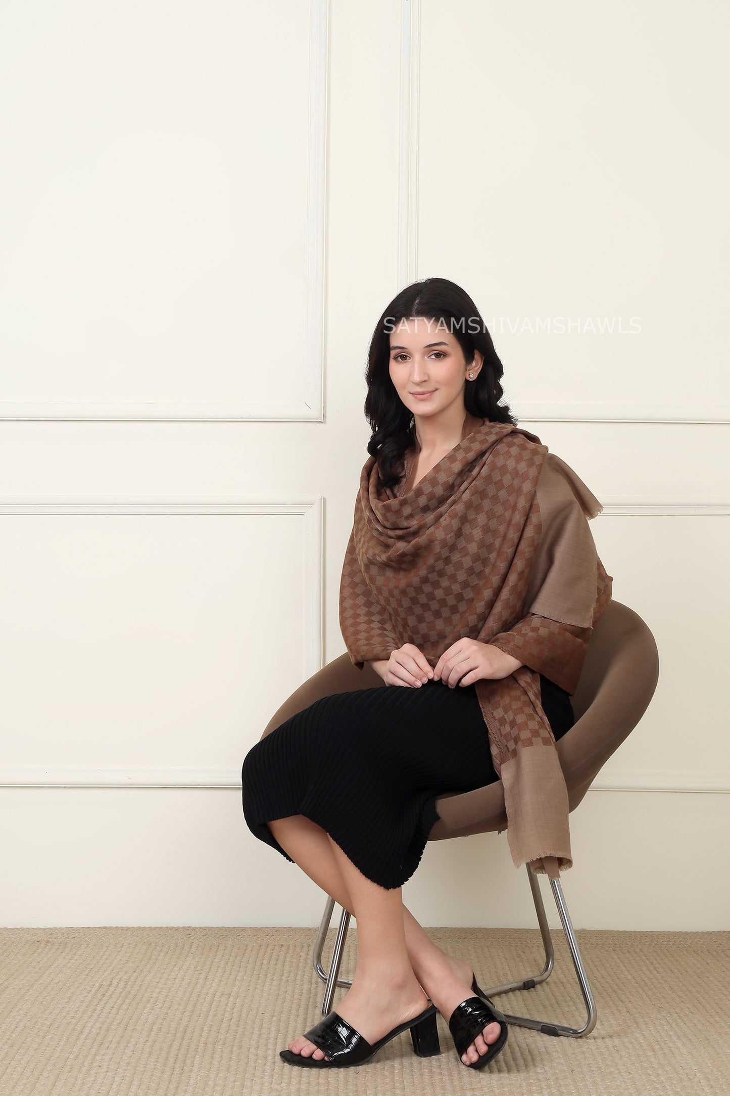 Extra fine wool mist check women stole,coffee