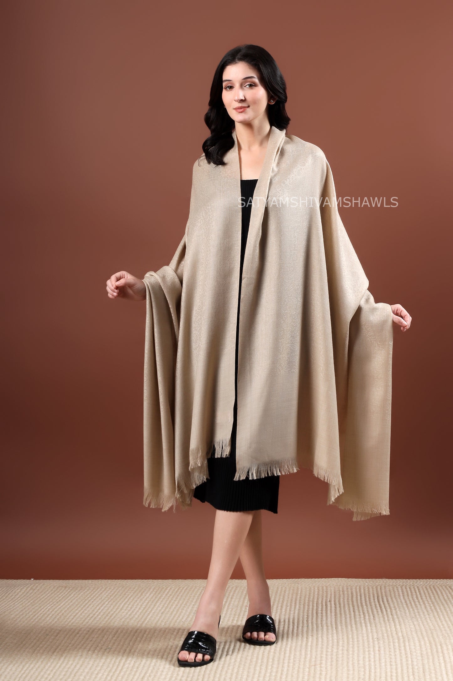womens pure wool self design shawl,light weight and soft