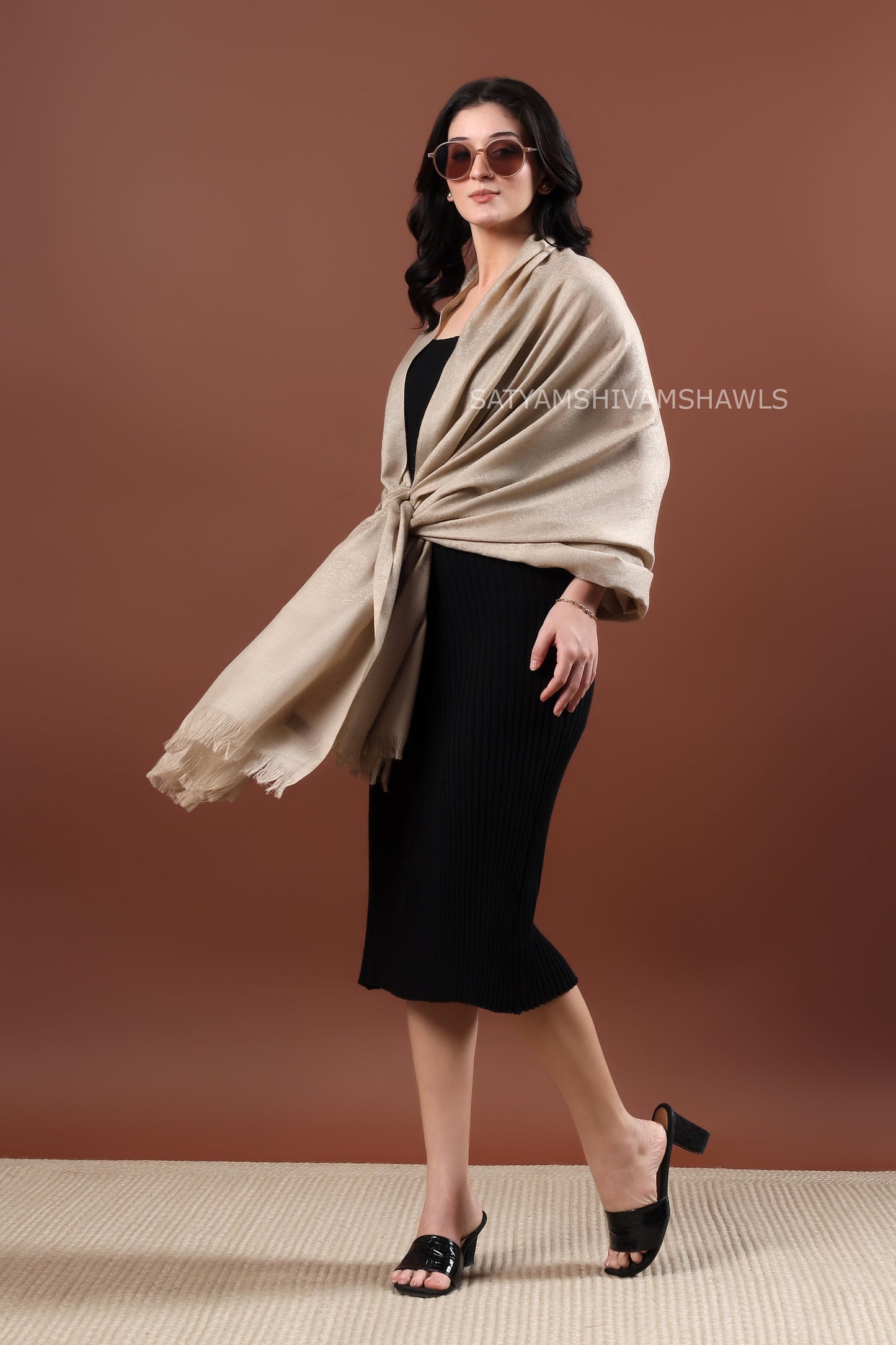 womens pure wool self design shawl,light weight and soft