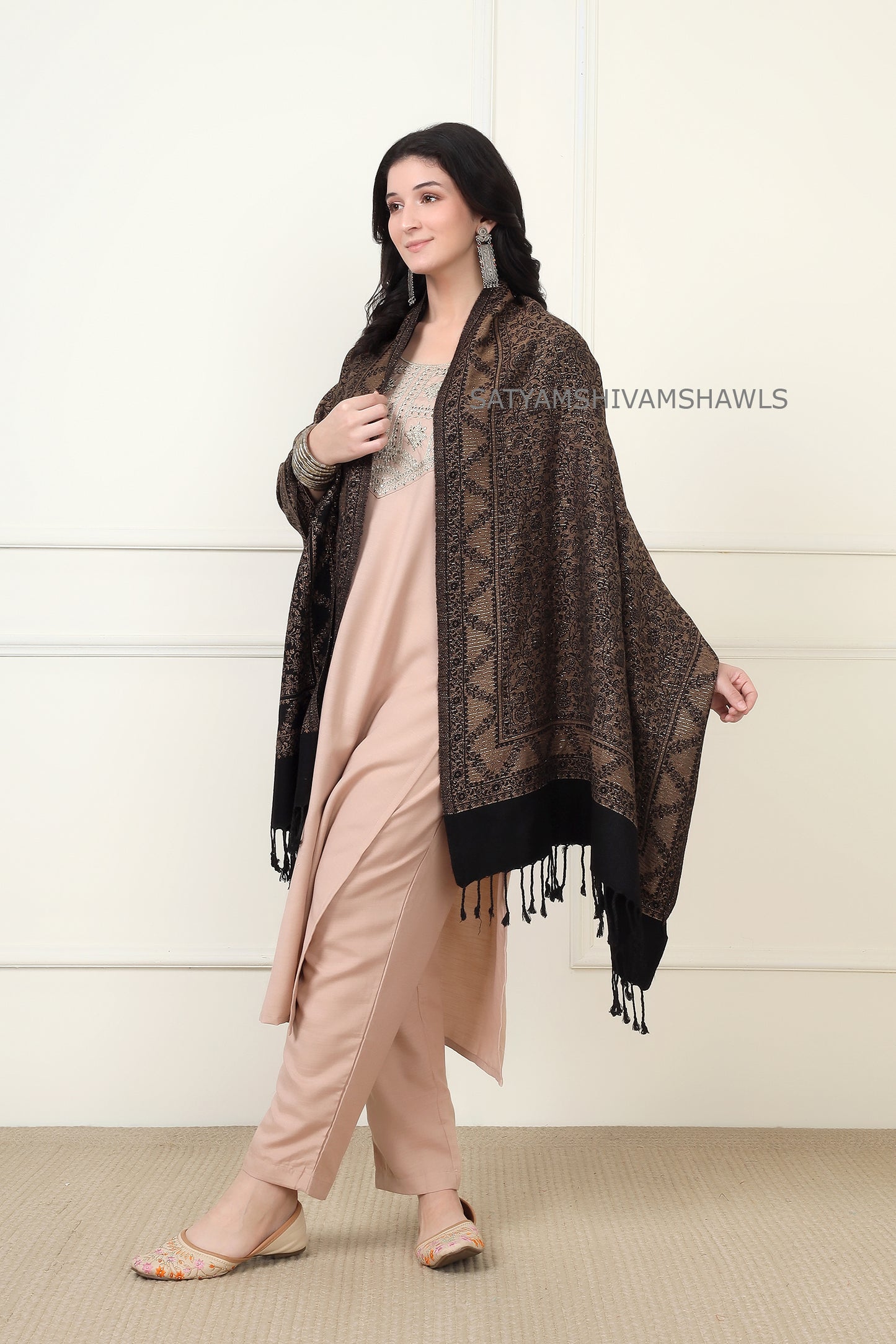 pure wool zari weaved stole,black