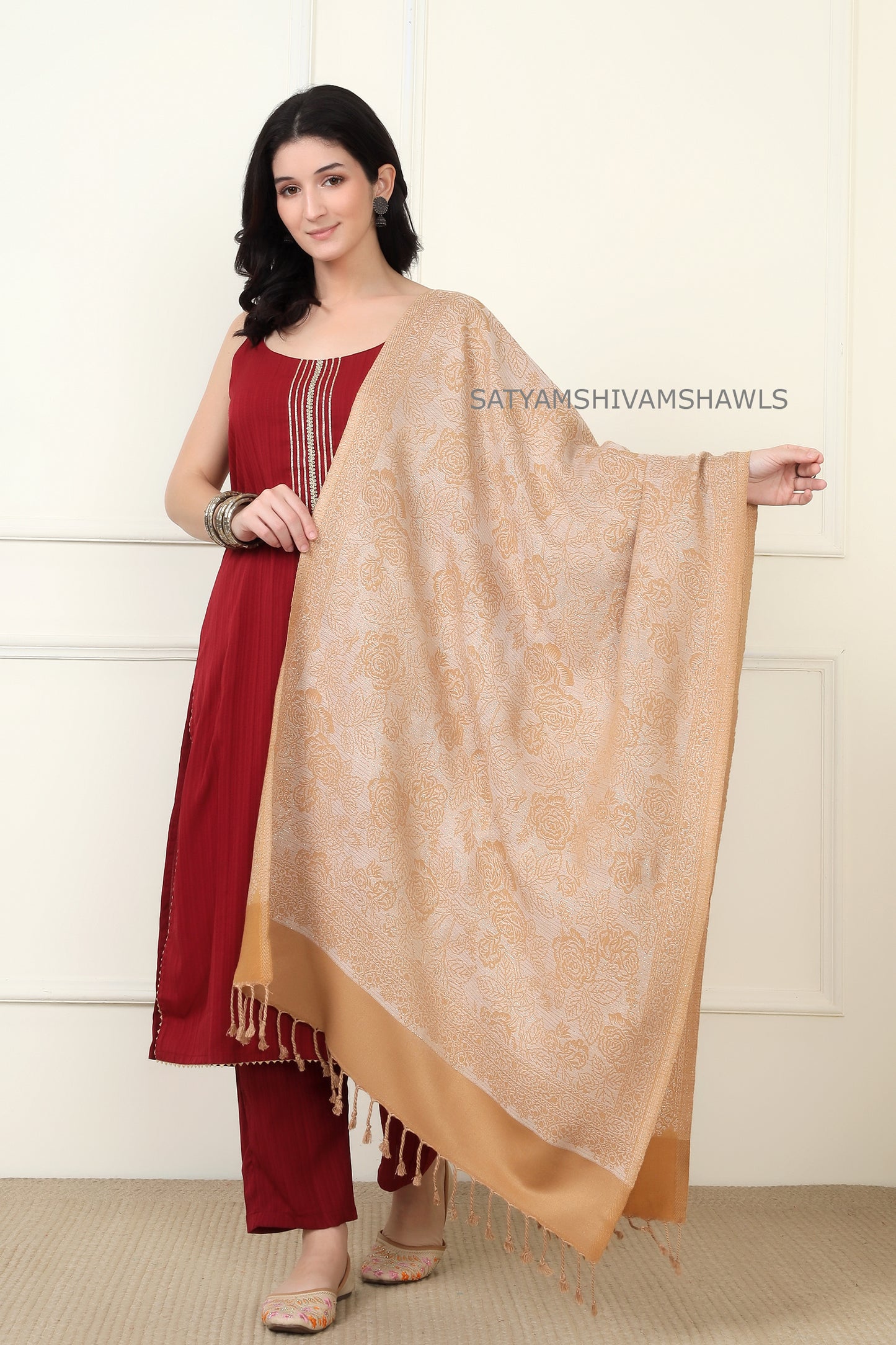 purewool zari wevaed stole light colour