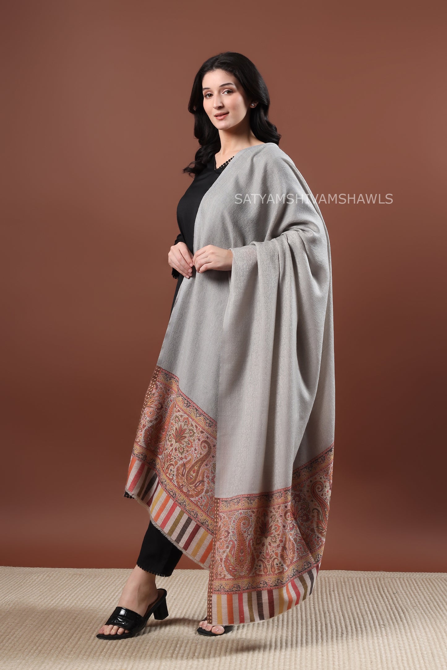 WOMENS EXTRA FINE WOOL SHAWL, WOVEN PALLA, AZTEC DESIGN,WARM AND LIGHT WEIGHT