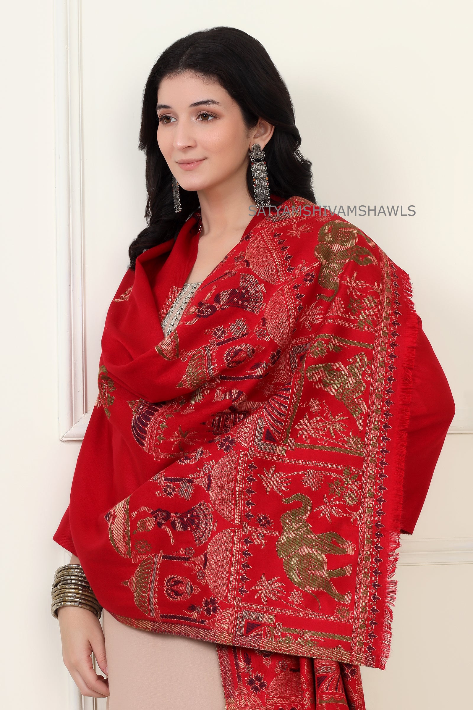 Dholi theme elephant design pure wool stole