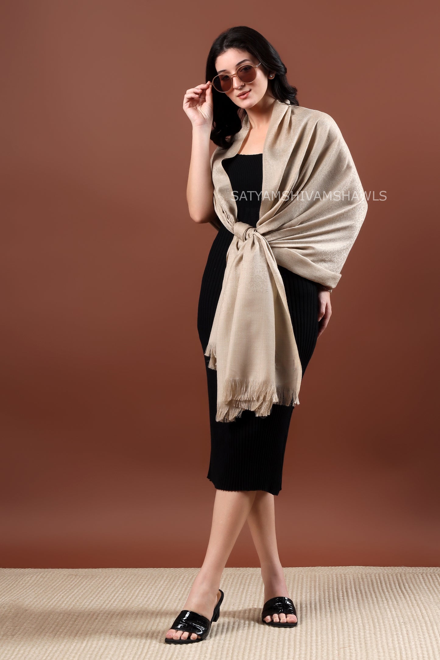 womens pure wool self design shawl,light weight and soft