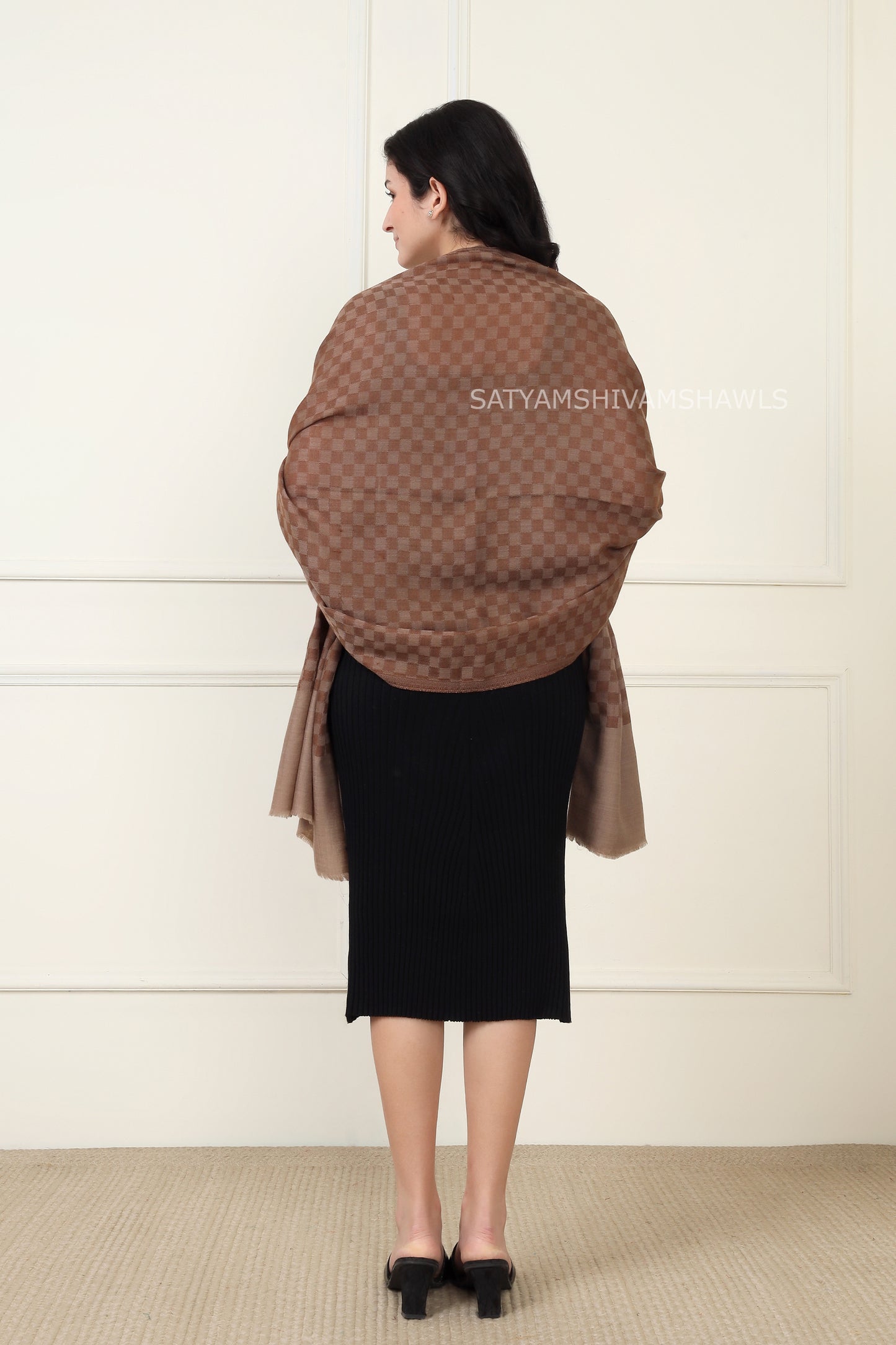 Extra fine wool mist check women stole,coffee