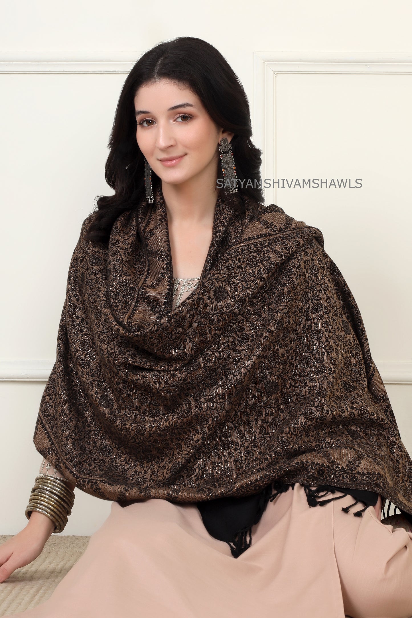 pure wool zari weaved stole,black