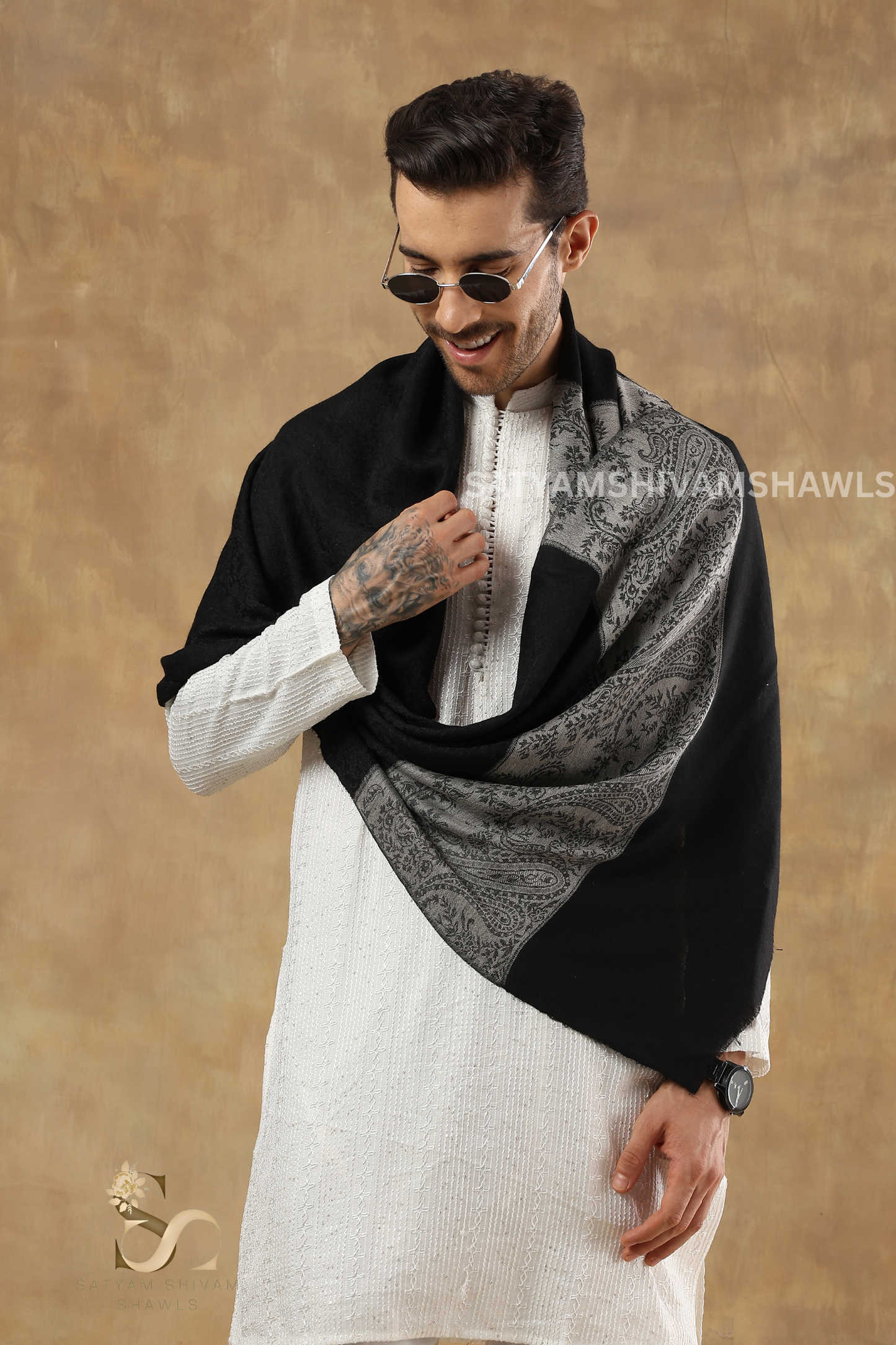 KASHMIRI BLACK  SELF WITH ROYAL SKIN PALLA LUXURY PASHMINA STOLE ,MENS