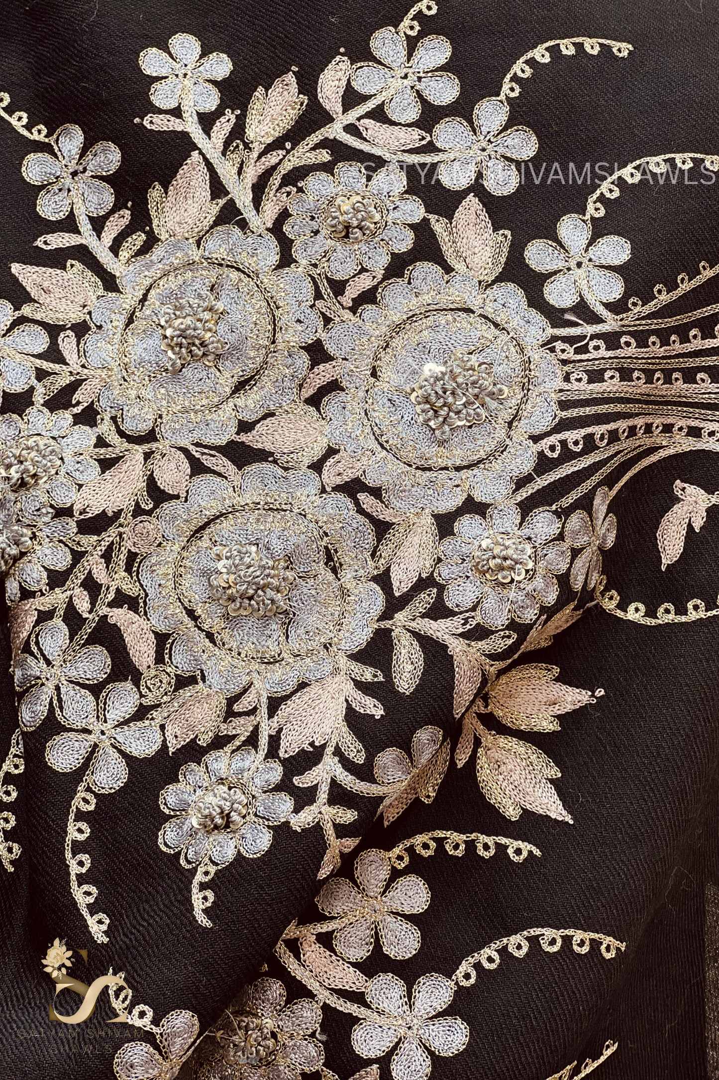 ITALIAN HAND MADE WORK  BUNCH FLOWER DESIGN  PASHMINA STOLE