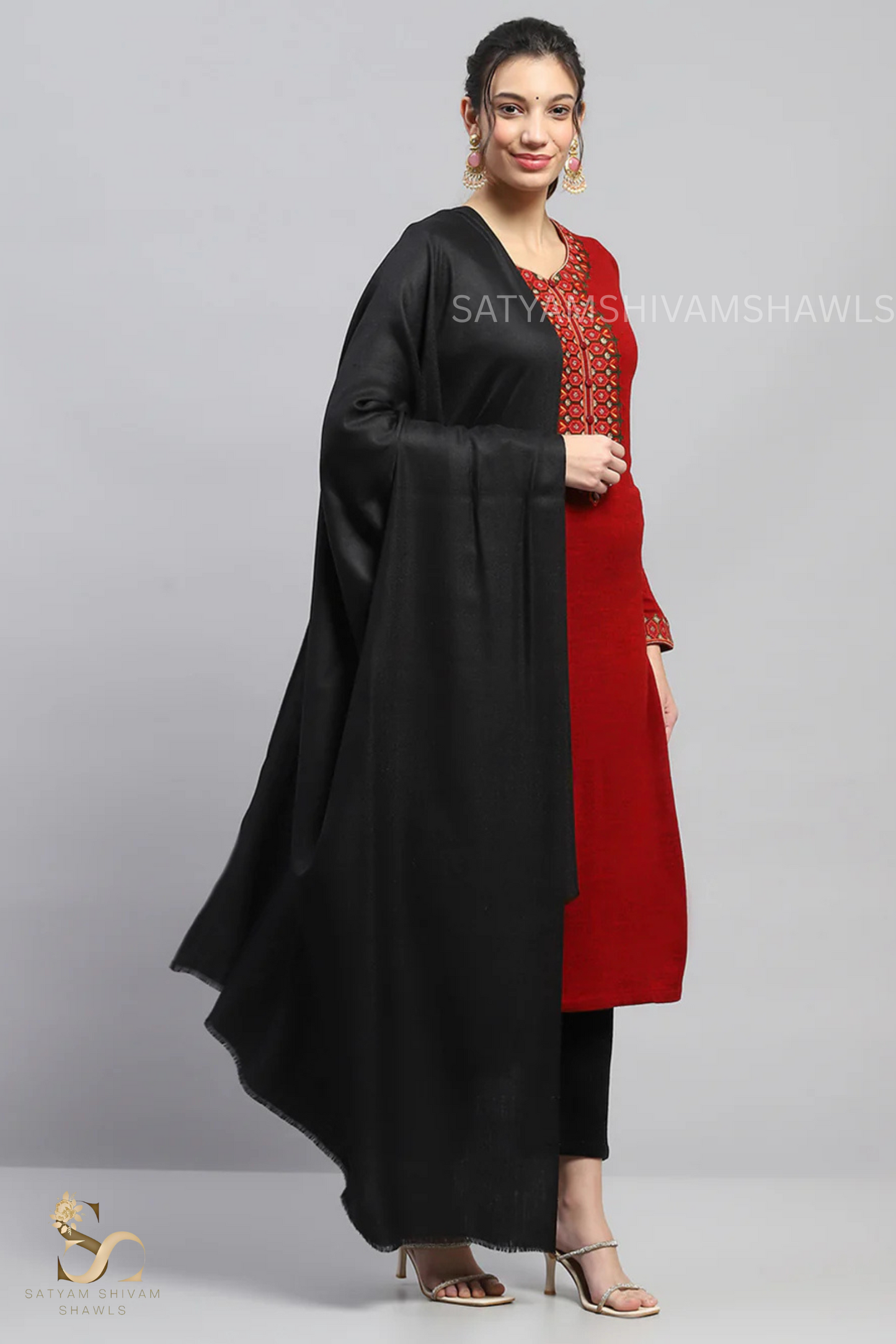WOMENS PURE WOOL SHAWL ,SOLID PLAIN DESIGN,BLACK,