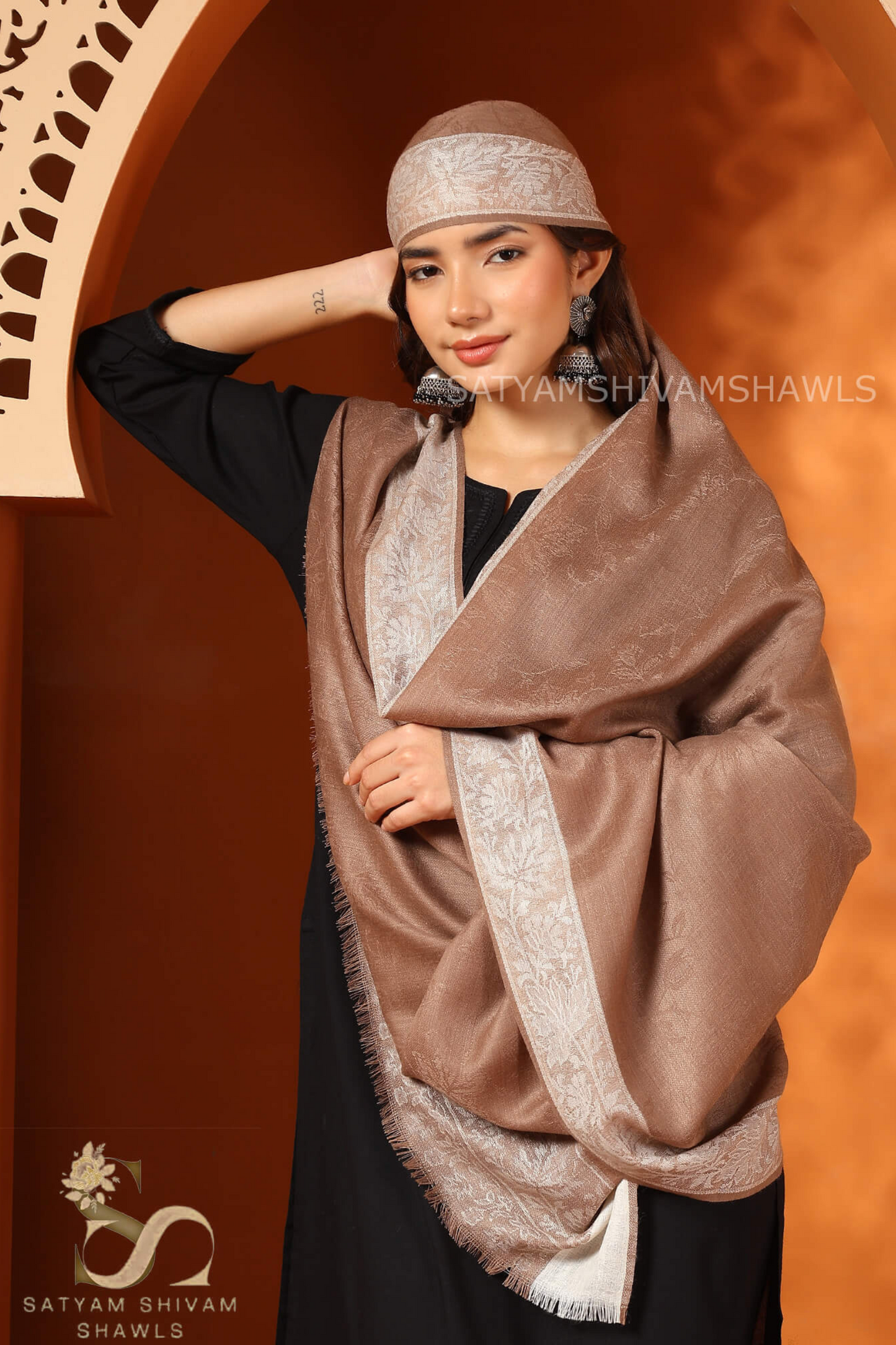 PURE WOOL REVERSIBLE SELF BORDER DESIGN SHAWL ,TOOSH