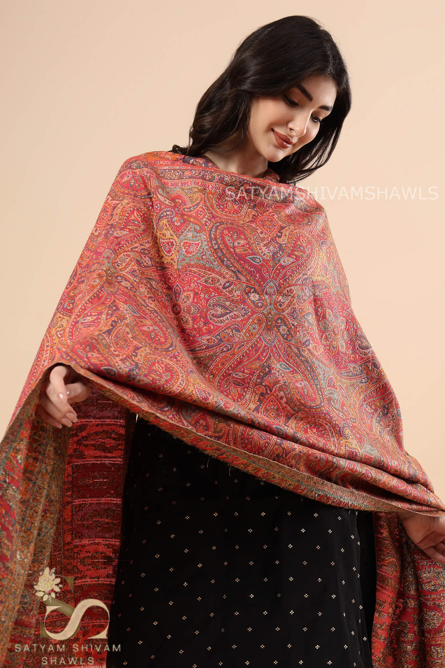 SATYAMSHIVAMSHAWLS HIS AND HER GIFT BOX(MENS WITH PURE WOOL  SAKHIYAN KANI SHAWLS & WOMENS ARABIC KANI SHAWLS )PREMIUM GIFT BOX PACKAGING