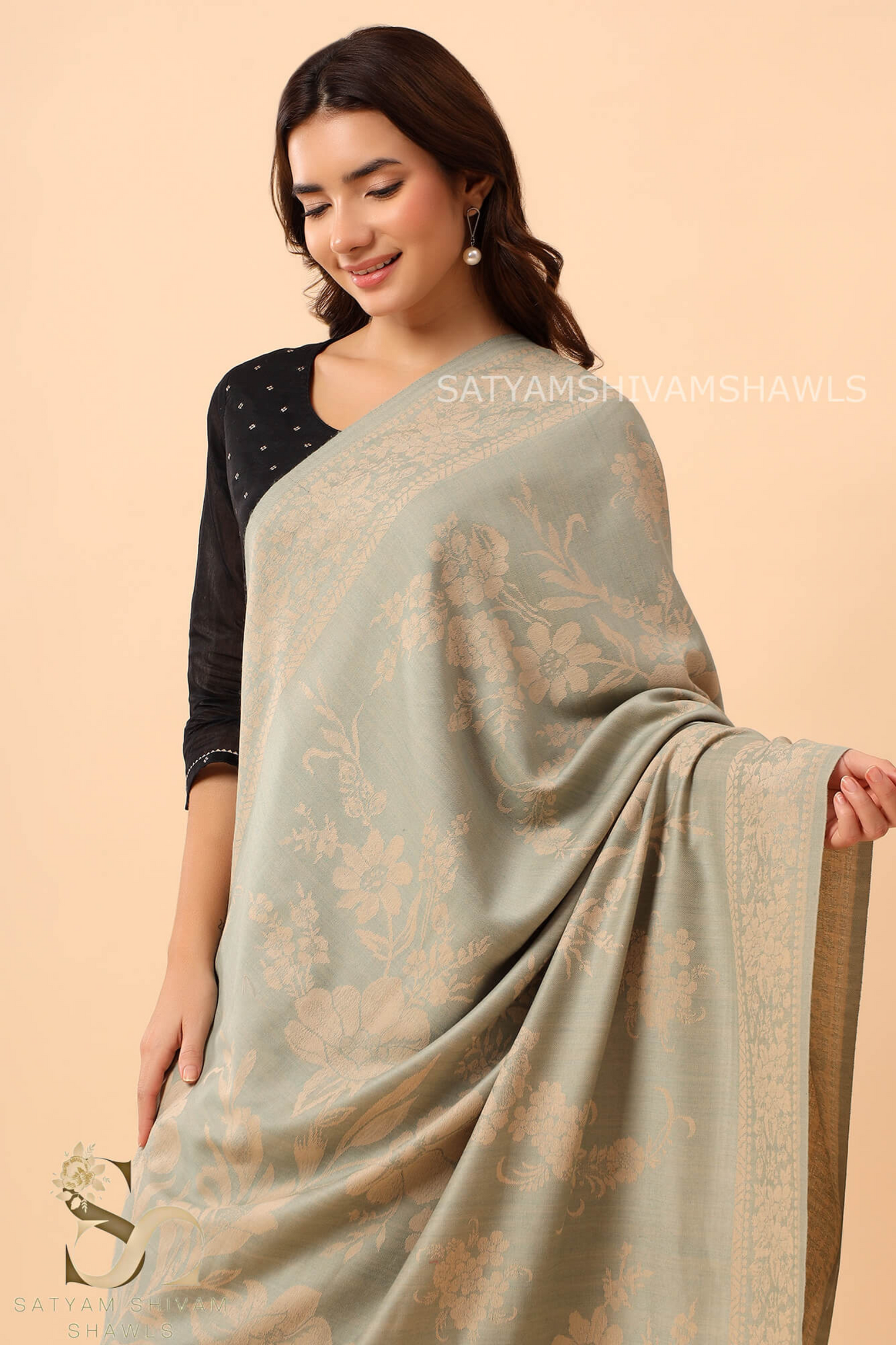 PASHMINA BLENDED WOOL REVERSIBLE SELF LOTUS DESIGN SHAWL
