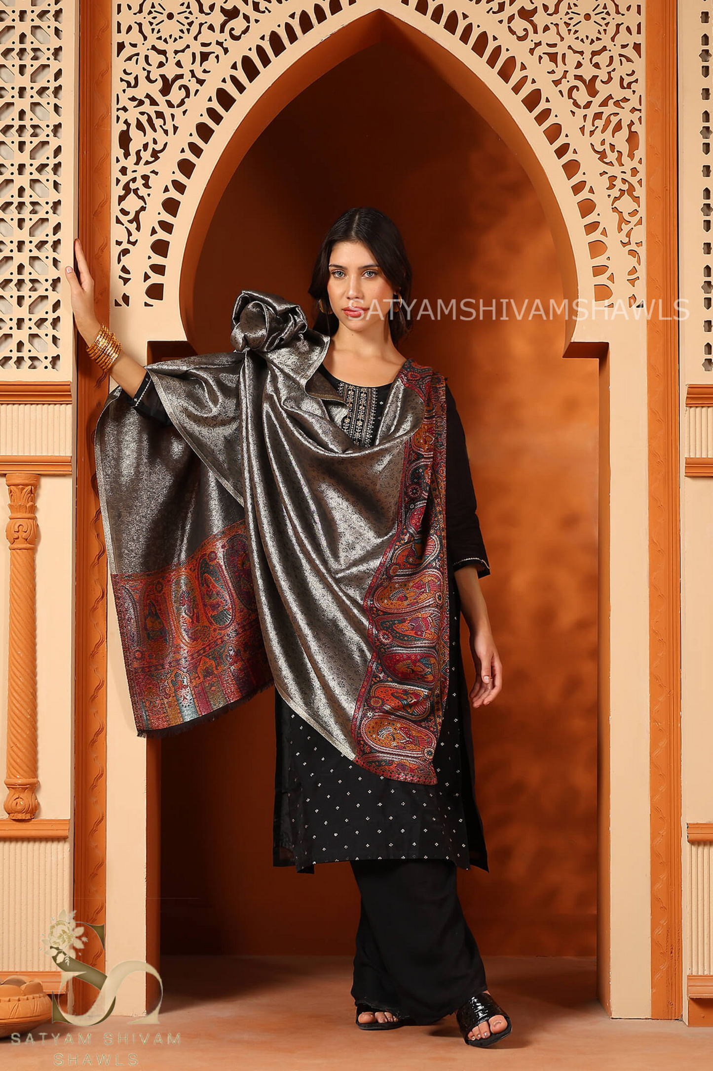 "Shaam-e-Mughal" TWILIGHT REVERSIBLE MUGHAL PALLA DESIGN SHAWL,