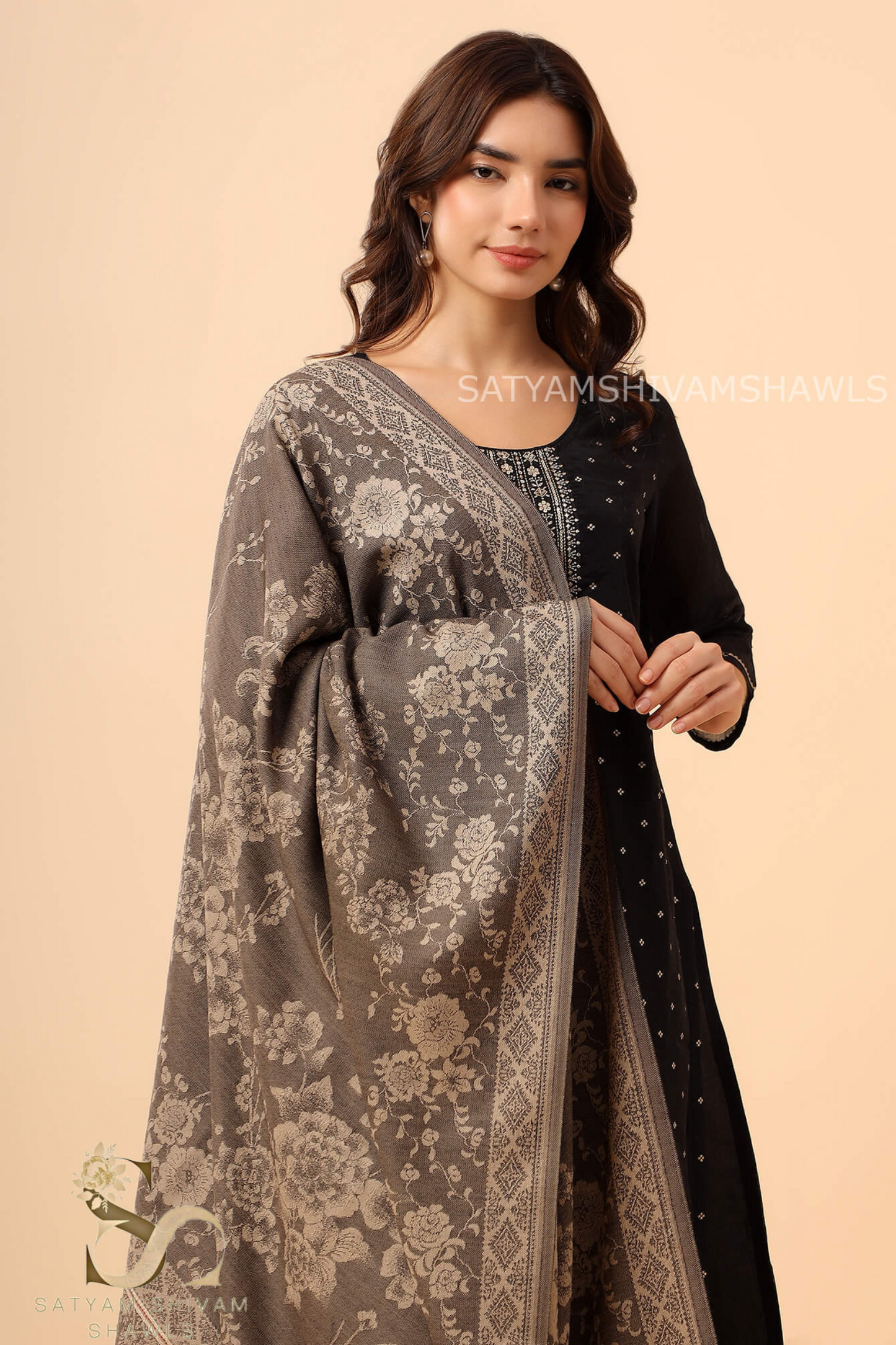 PASHMINA BLENDED WOOL REVERSIBLE SELF SUNFLOWER DESIGN SHAWL