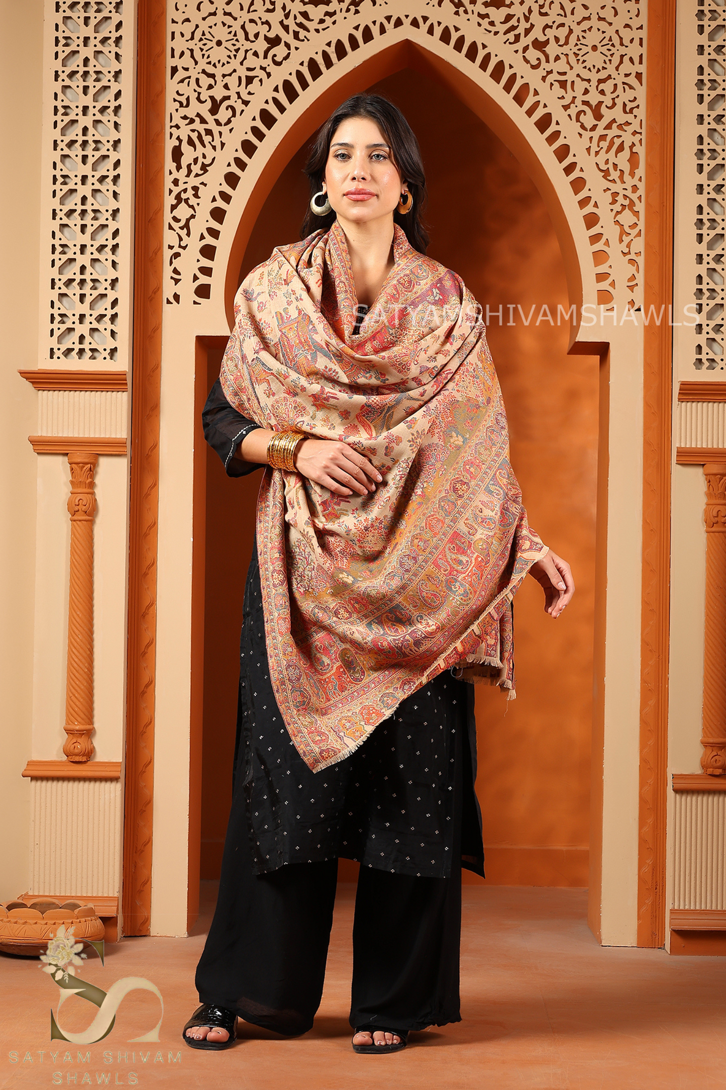"GARDEN OF DELIGHT" PASHMINA KANI SHIKARGAH DHOLI THEME DESIGN SHAWL,WARM AND SOFT