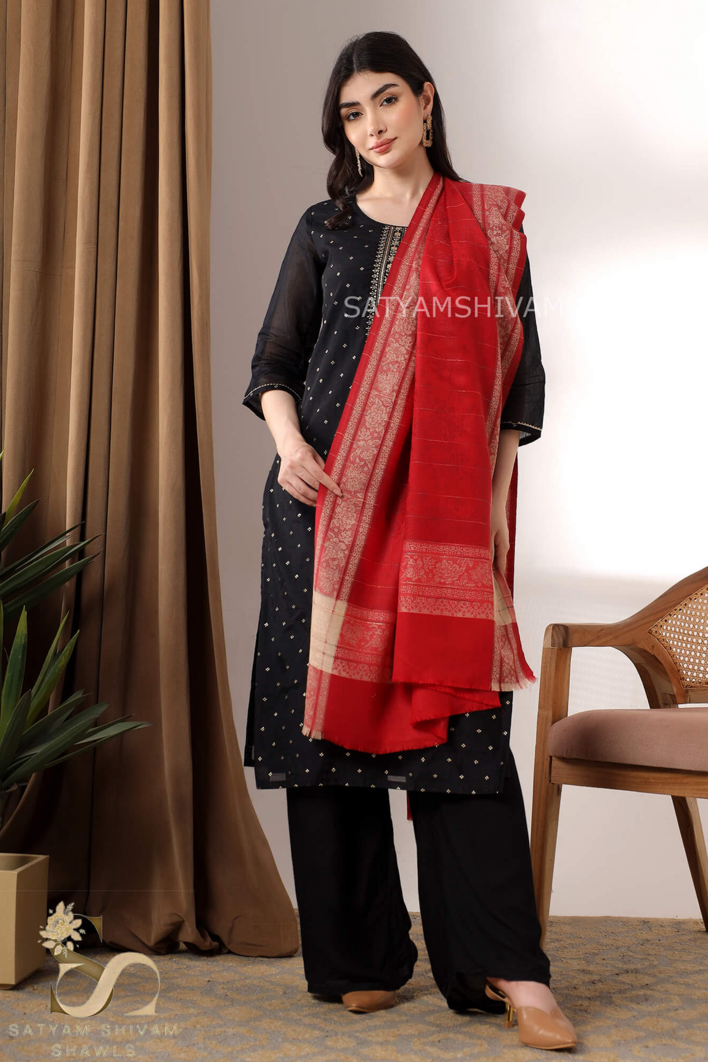 PURE WOOL REVERSIBLE BORDER WITH STRIPS DESIGN SHAWL ,MEHROON