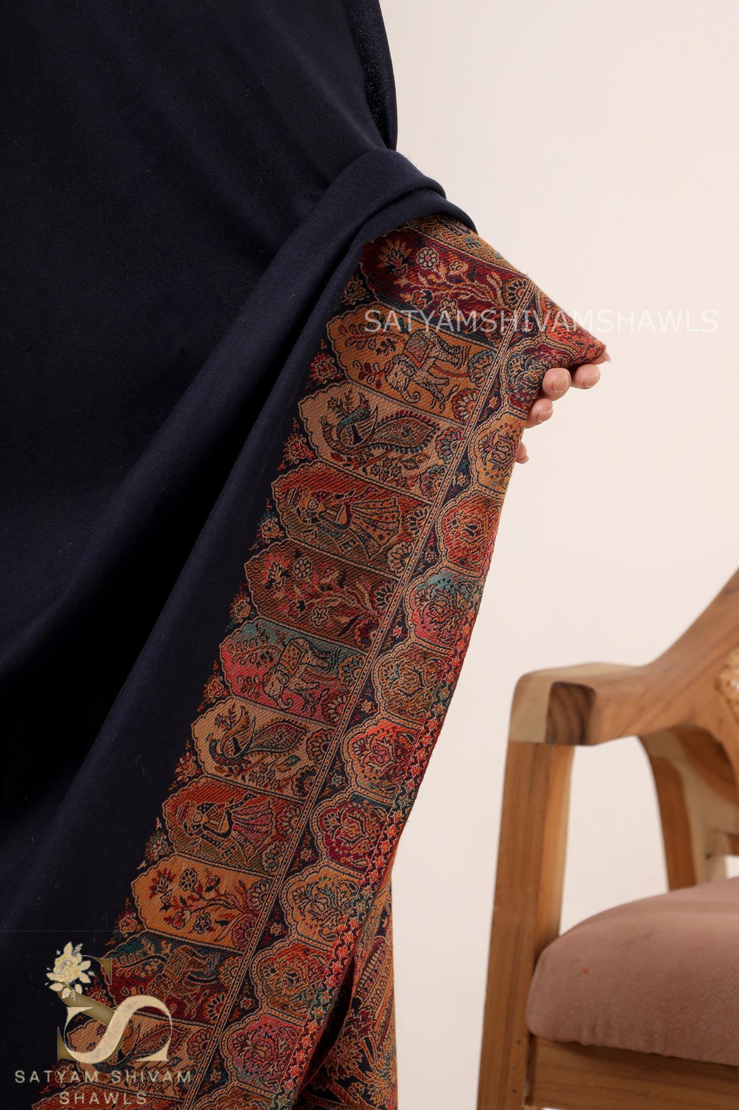TAJ SAKHIYAAN  KANI BORDER WEAVE SHAWL, SOFT, WARM AND LIGHT WEIGHT,NAVY BLUE