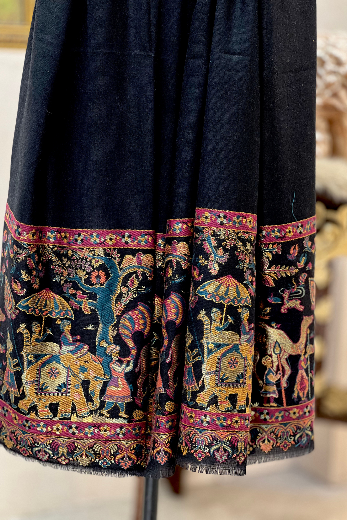 DHOLI PALLA KANI ZARI  WEAVE PURE WOOL  SHAWL,WARM AND SOFT,BLACK