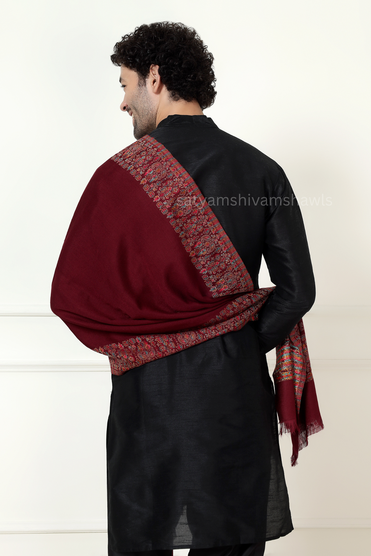 The heritage kunj pure wool border bloom kani weaved stole