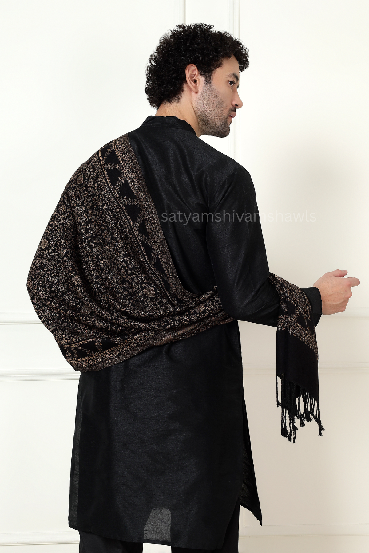 pure wool zari weaved stole,black