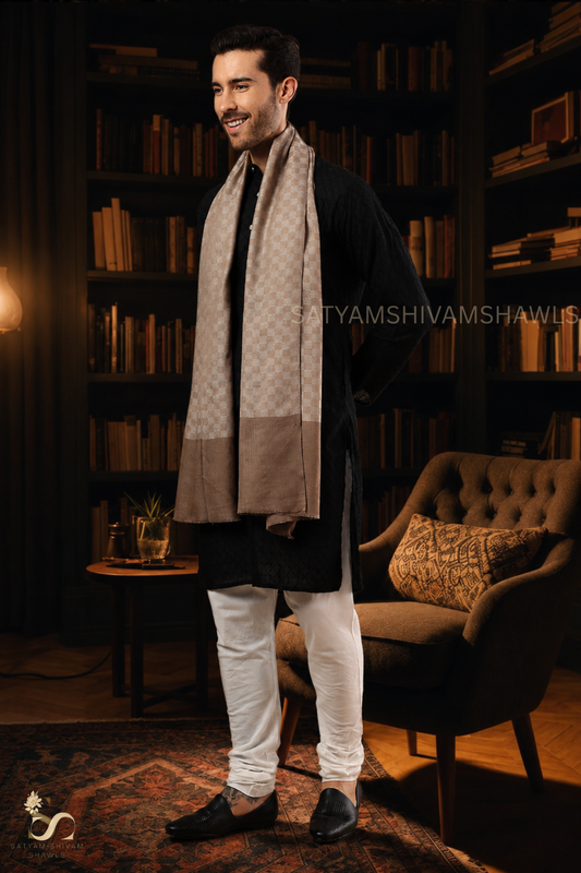 EXTRA FINE WOOL MIST CHECK MENS STOLE, CAMELTOOSH COLOUR