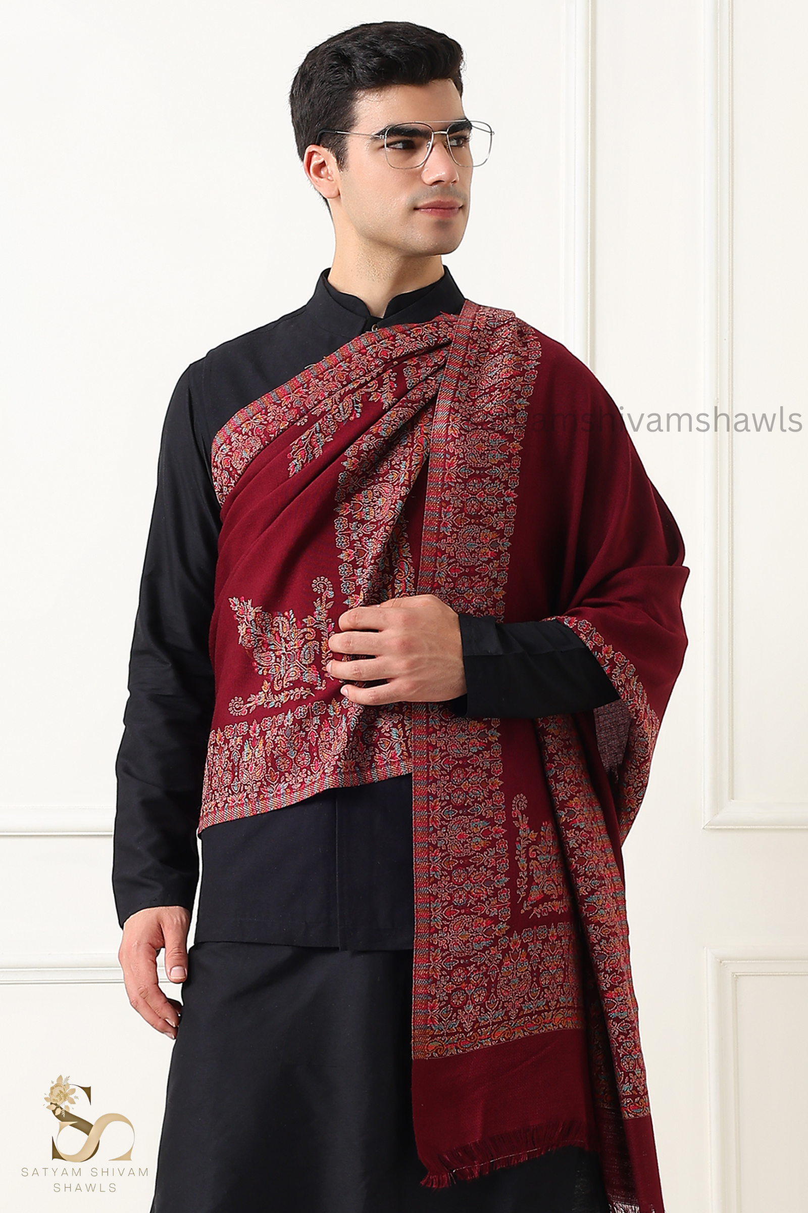 The heritage kunj pure wool border bloom kani weaved stole