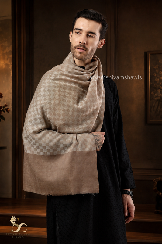 EXTRA FINE WOOL MIST CHECK MENS STOLE, CAMELTOOSH COLOUR
