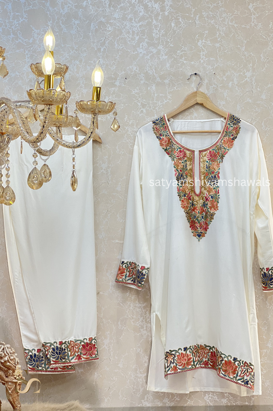 KASHMIRI NALKI  MULTI  EMROIDERY COAT SET WHITE  COLOUR