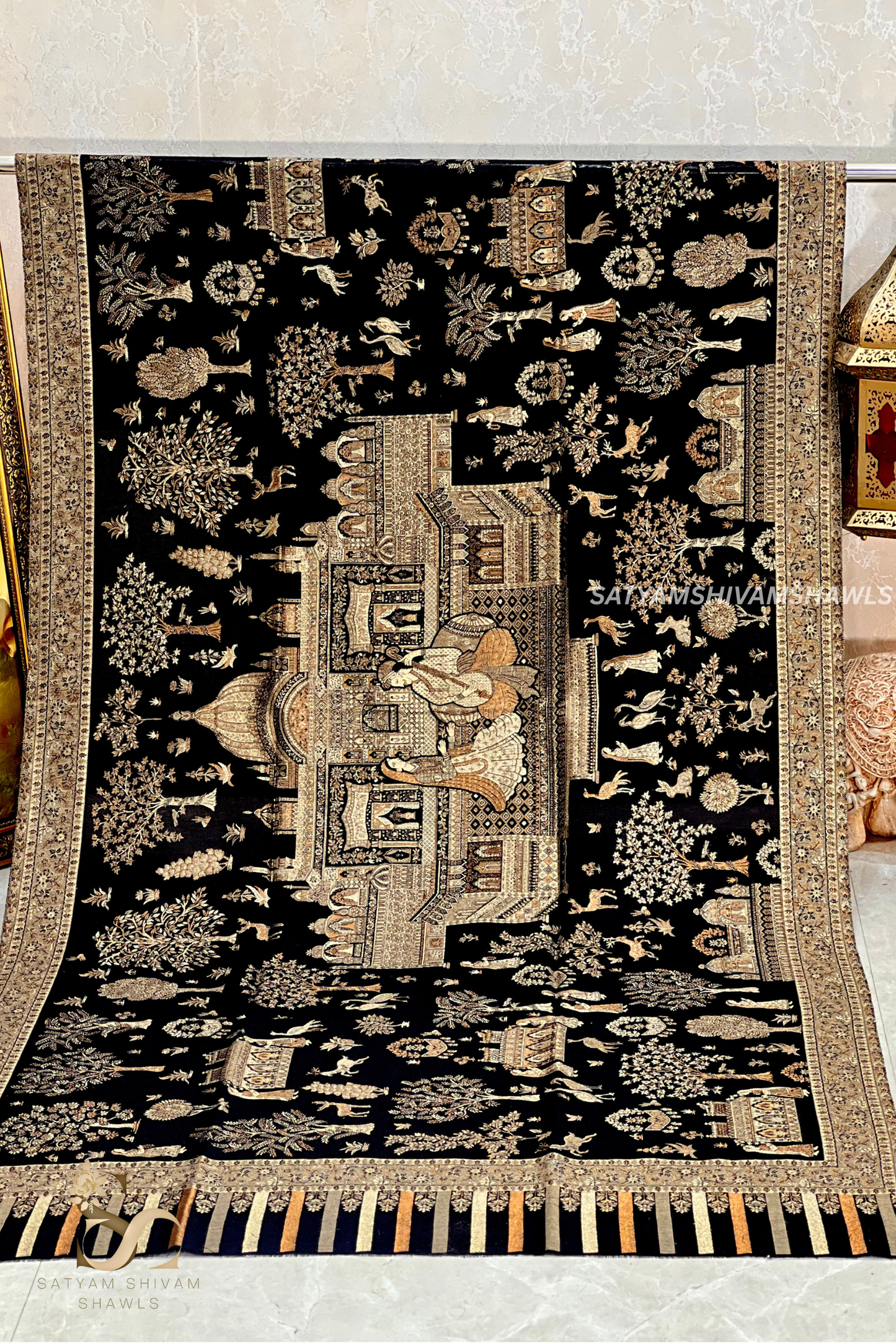 Golden Bloom Taj Mahal Shikar Desingn shawl