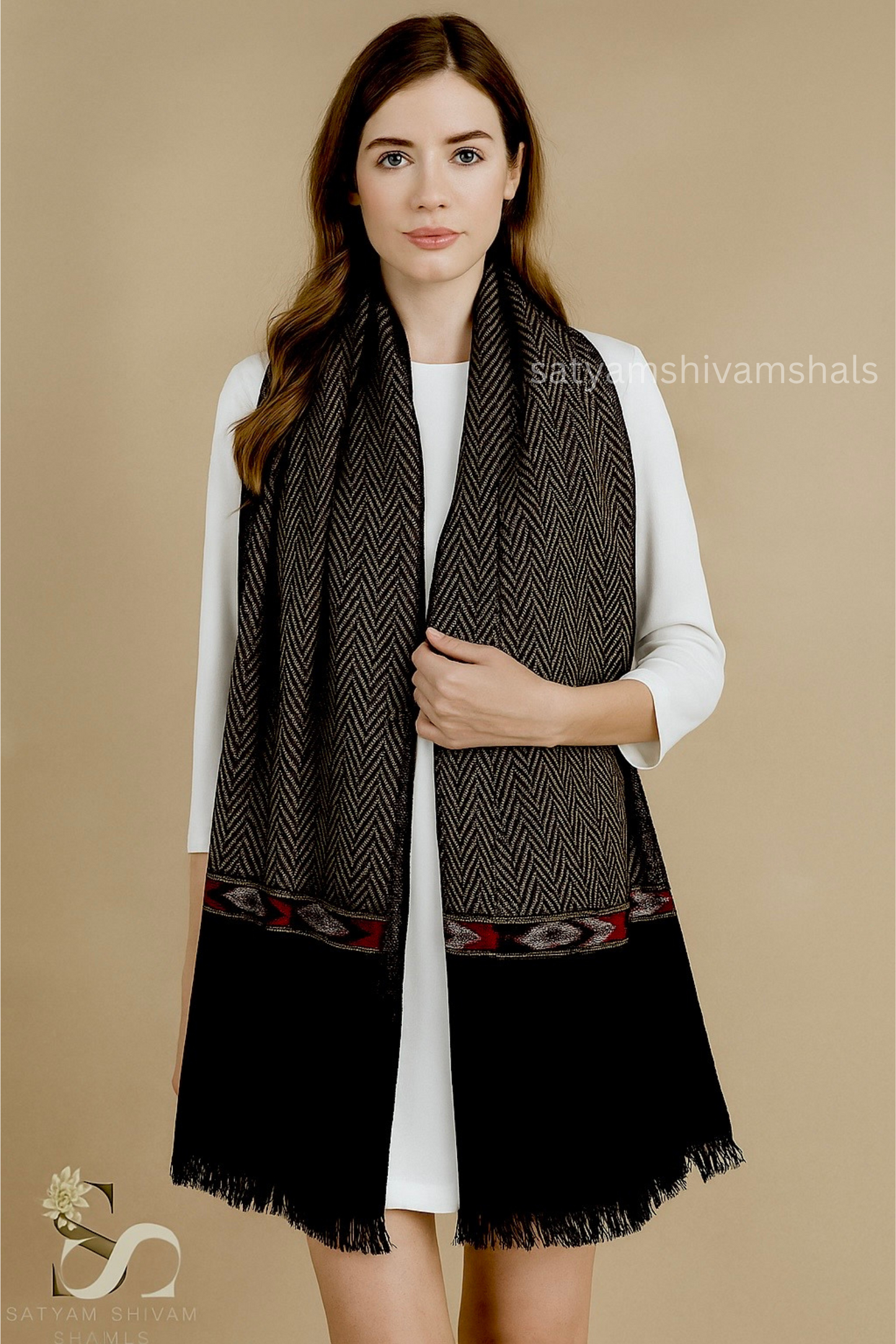 Kullu palla with self zig zag pattern women stole,black