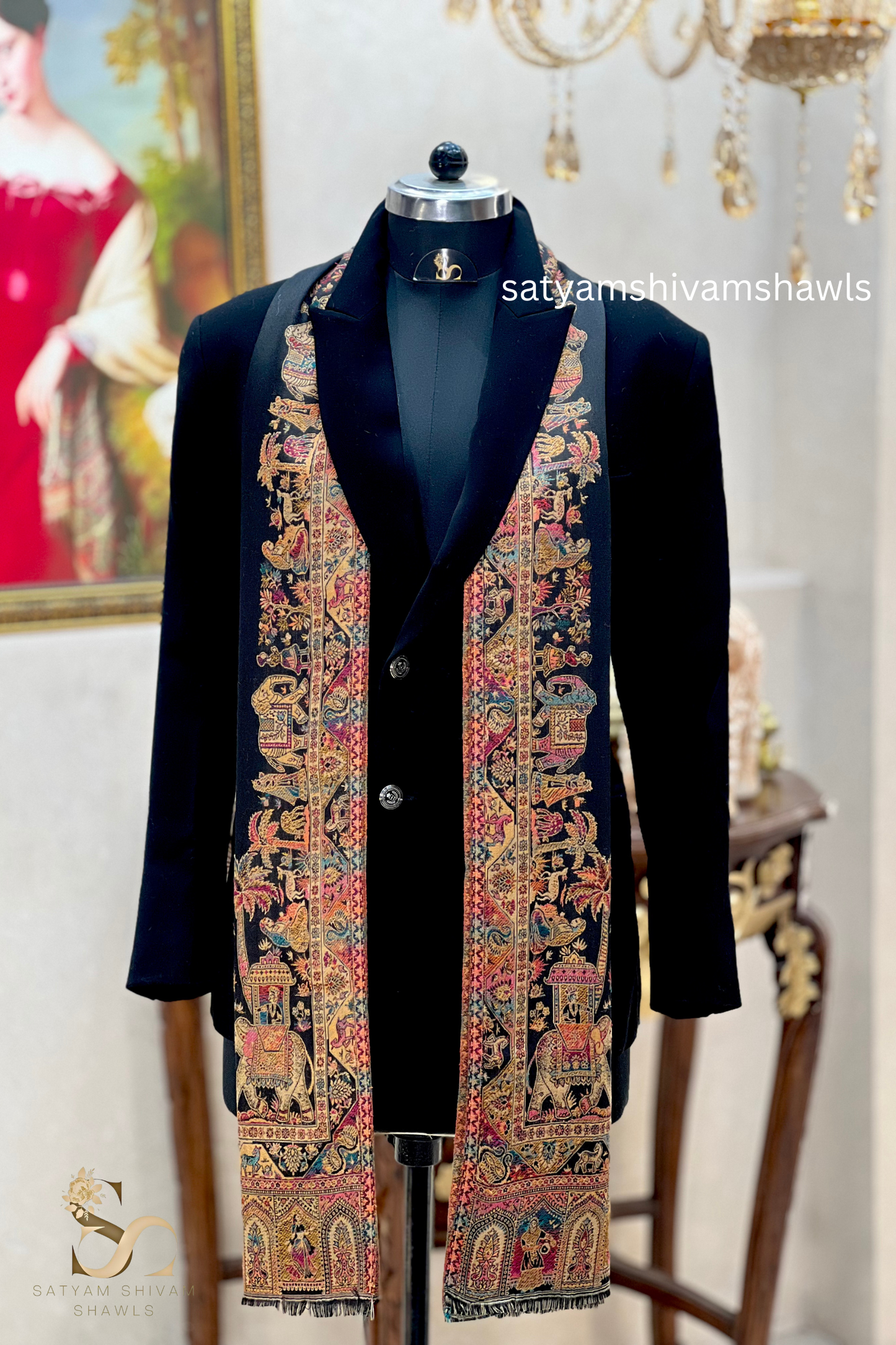 HATHI DARBAAR BORDER DESIGN KANI WEAVE SHAWL, SOFT, WARM AND LIGHT WEIGHT,BLACK