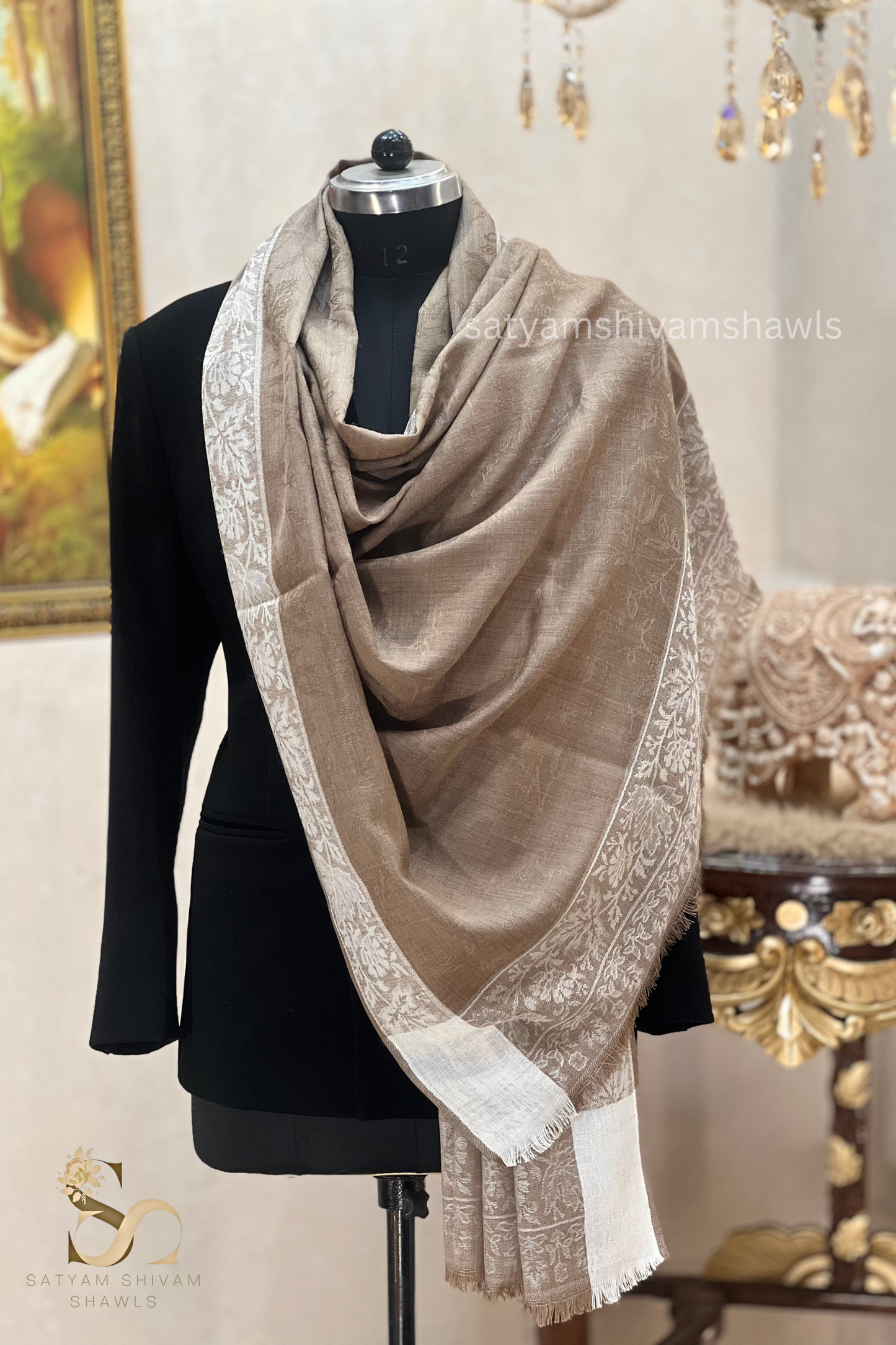 PURE WOOL REVERSIBLE SELF BORDER DESIGN SHAWL ,TOOSH