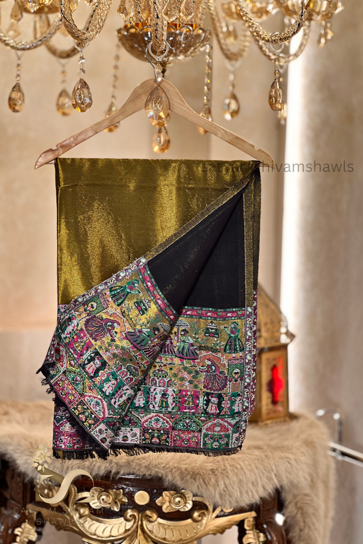 TWILIGHT REVERSIBLE KANI PALLA STOLE