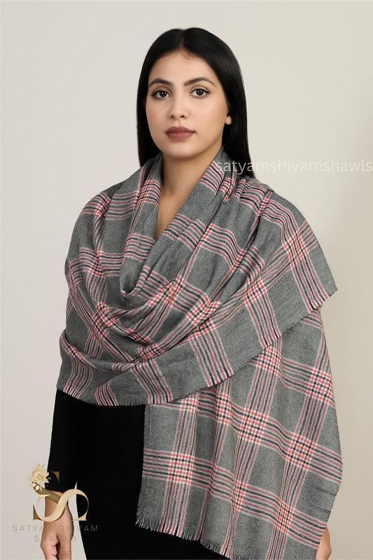 Heritage checks design stole